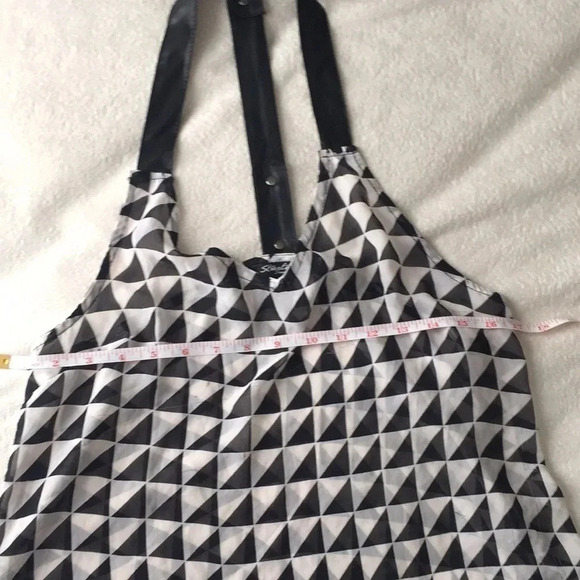 3/$15 Maximalist grunge Geometric print vegan flowy halter sheer top sz med - Picture 4 of 10